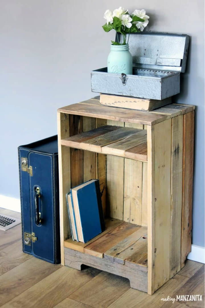 Rustic Style Pallet Wood Side Table