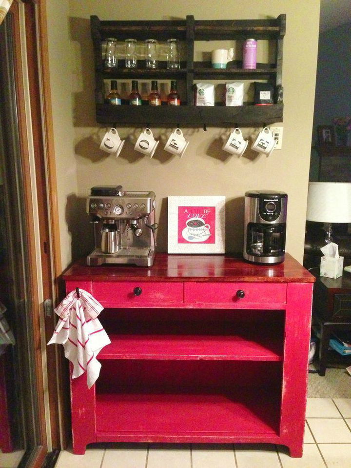 Bright pallet coffee bar